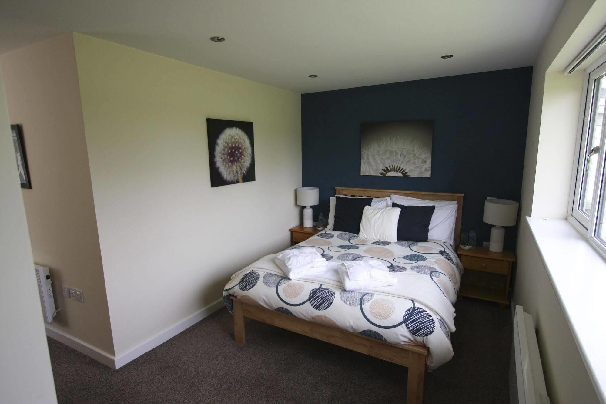 Broadwell Guest House Мериден Экстерьер фото